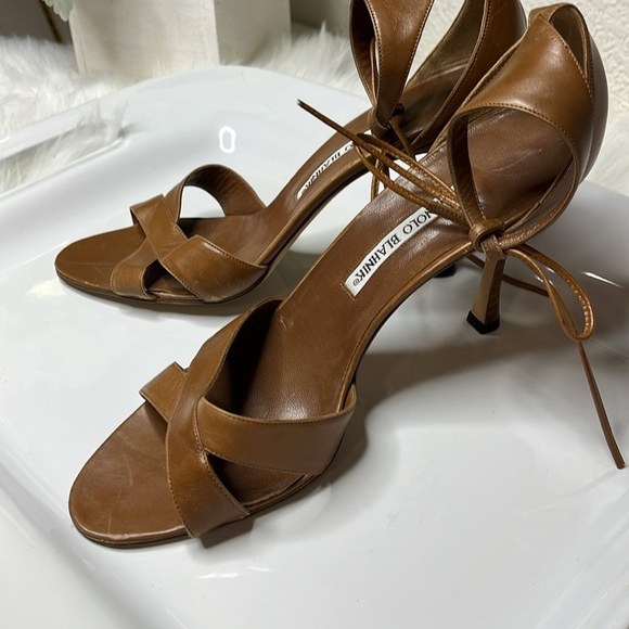 Manolo Blahnik Brown Leather Women's Heels - Picture 7 of 13